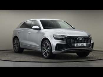 2021 - Audi Q8