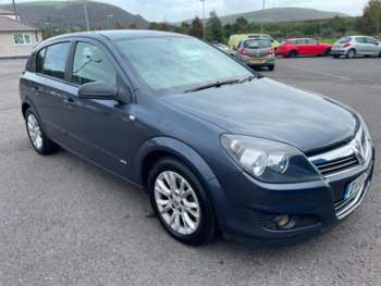 2010 (10) - Vauxhall Astra