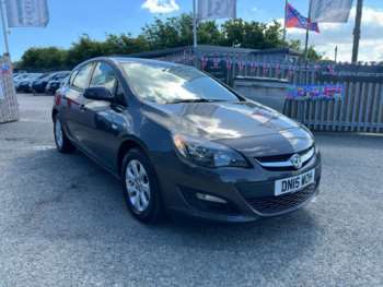 2015 (15) - Vauxhall Astra